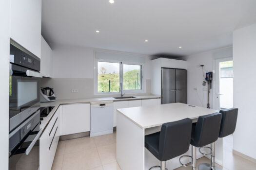 3 Bed Detached Villa for sale in Estepona, Costa del Sol