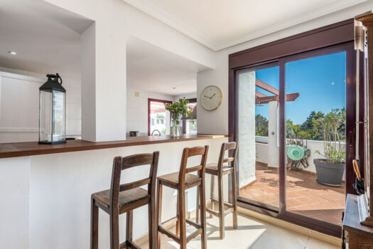 4 Bed Penthouse Apartment for sale in Nueva Andalucia, Costa del Sol