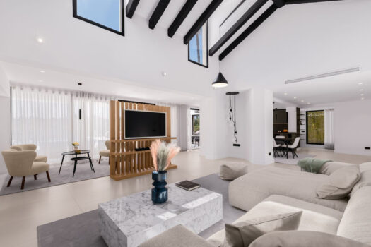 Samostatná 5 lůžková vila na prodej v Nueva Andalucia, Costa del Sol