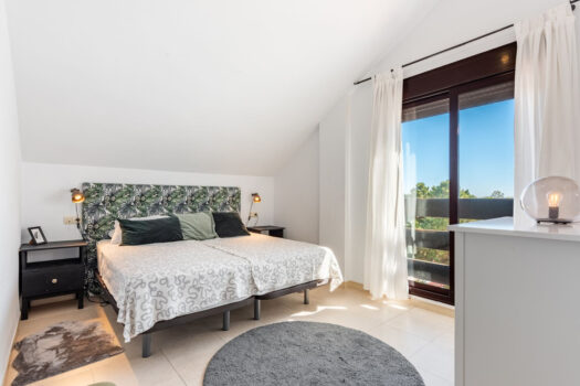 4 Bed Penthouse Apartment for sale in Nueva Andalucia, Costa del Sol
