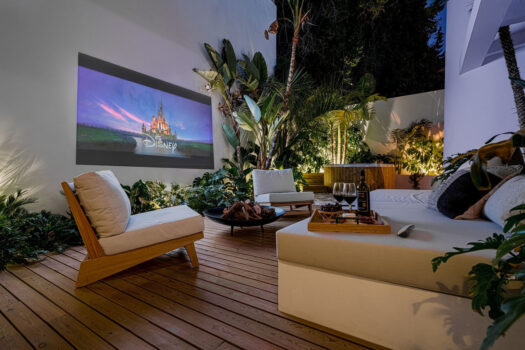 4 Bed Detached Villa for sale in Nueva Andalucia, Costa del Sol