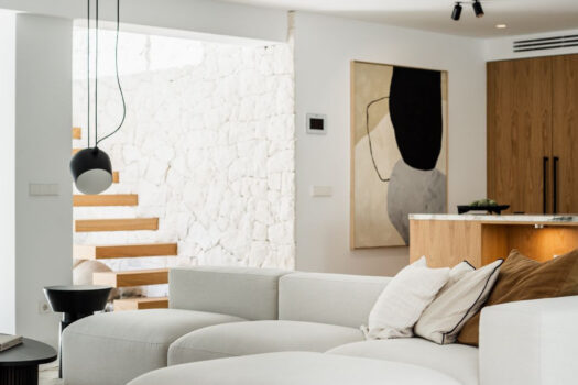 4 Bed Detached Villa for sale in Nueva Andalucia, Costa del Sol