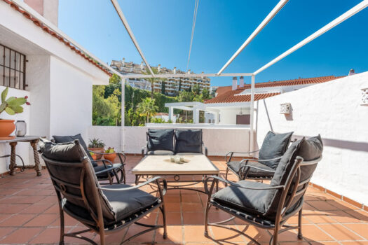 4 Bed Penthouse Apartment for sale in Nueva Andalucia, Costa del Sol