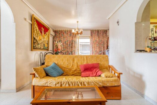 Large corner apartment just 50 meters from the beach in the famous area of La Mata.