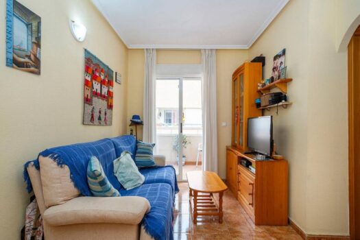 Apartment with pool and two bedrooms in Torrevieja