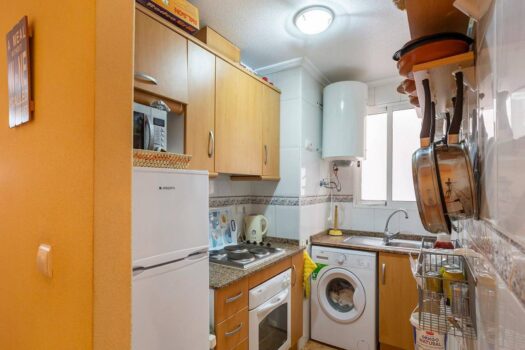 Apartment with pool and two bedrooms in Torrevieja