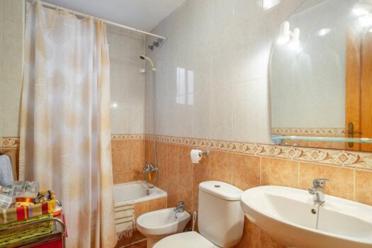 Apartment with pool and two bedrooms in Torrevieja