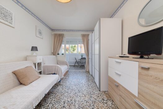 Studio 100 metrů od pláže La Mata (Torrevieja)