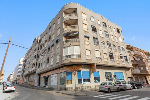 Beautiful and comfortable apartment with 2 bedrooms + 1 bathroom in front of the Bus Station